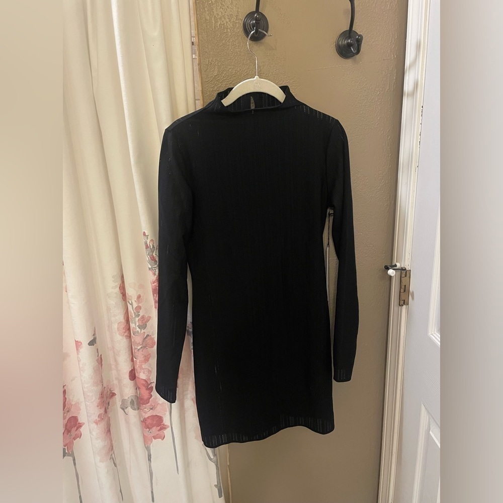 ALO Yoga Euphoria Long Sleeve Dress Medium Black NWT - Picture 3 of 5